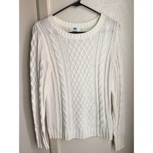 White/cream knit sweater